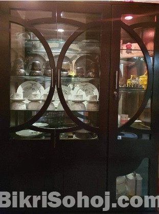 Mirror Showcase